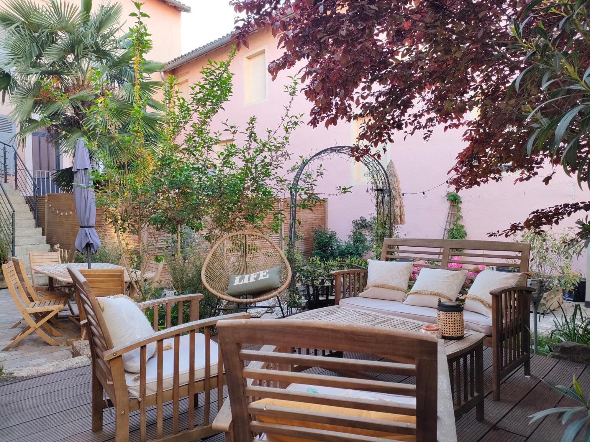 La Chamade En Beaujolais Bed & Breakfast Anse Exterior photo